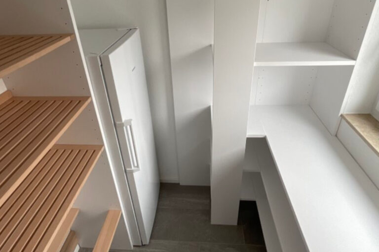 206 Schreinerei Staneker Reutlingen Einbauschrank - quer